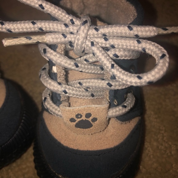 0-3 month baby shoes. - Picture 2 of 3